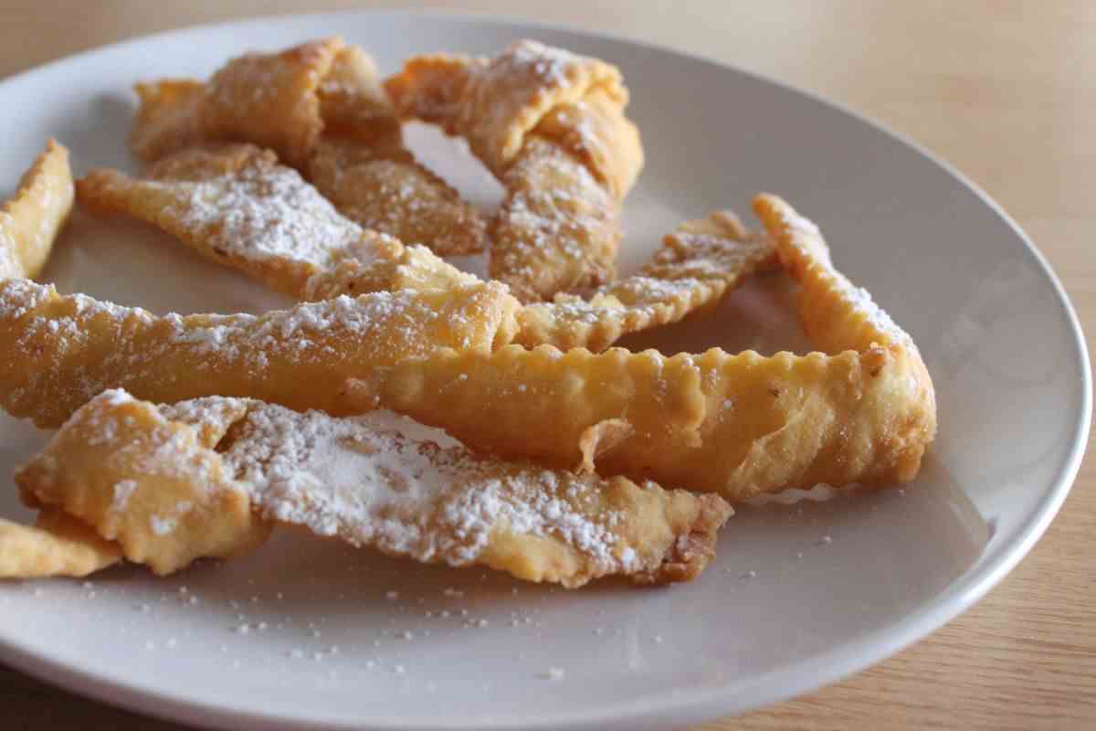 Chiacchiere di Carnevale, la ricetta di Iginio Massari