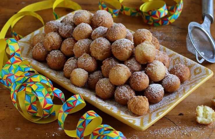 La ricetta delle castagnole di Carnevale fatte al forno